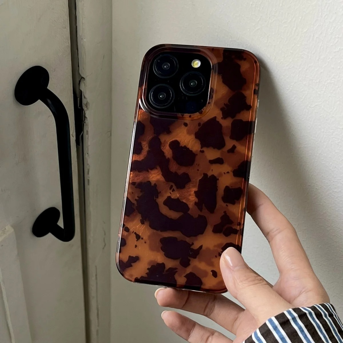 Retro Amber Texture Laser Phon - огляд і ціна Phone Accessories List